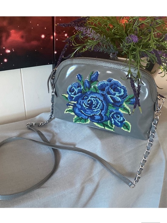 Sharif Handbags - Sharif Crossbody with Flower Design